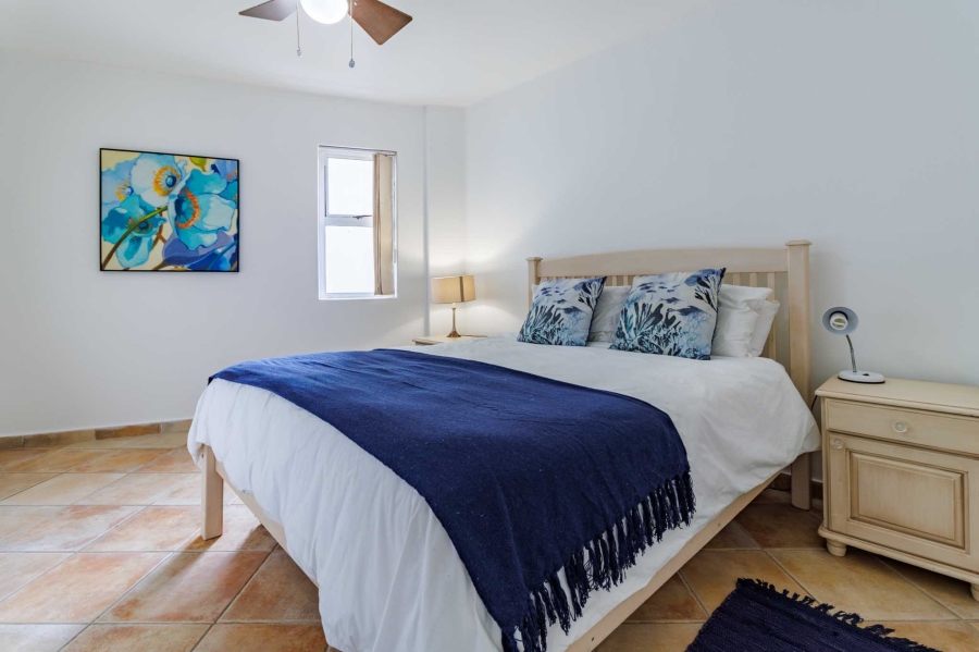 To Let 3 Bedroom Property for Rent in Bloubergrant Western Cape
